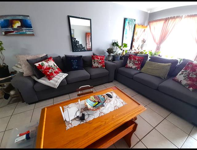 3 BEDROOM TOWNHOUSE FOR SALE IN ARCON PARK